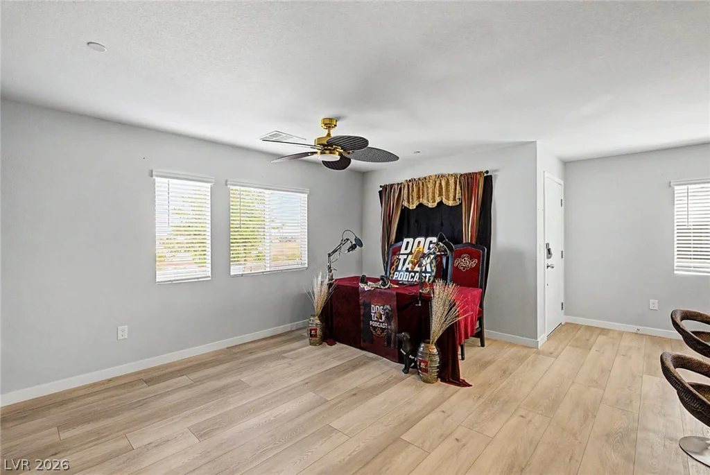 9601 Oliver Hills, Las Vegas, NV 89143