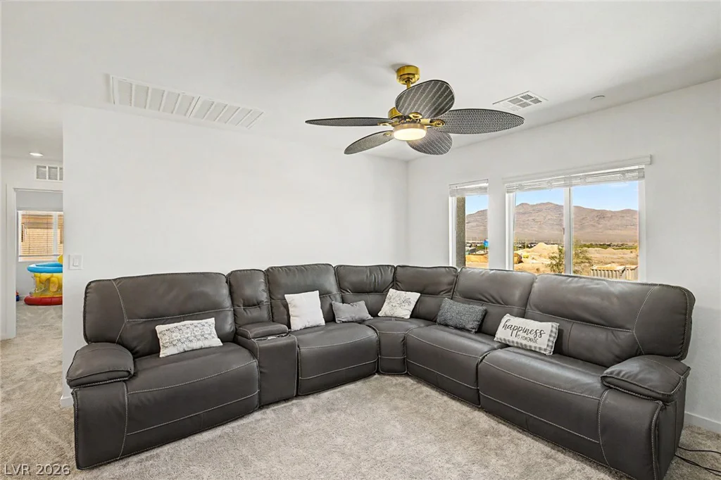 9601 Oliver Hills, Las Vegas, NV 89143
