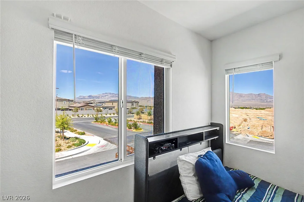 9601 Oliver Hills, Las Vegas, NV 89143