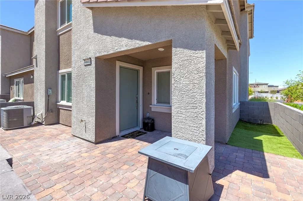 9601 Oliver Hills, Las Vegas, NV 89143