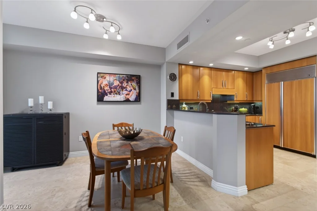 2747 Paradise, Las Vegas, NV 89109