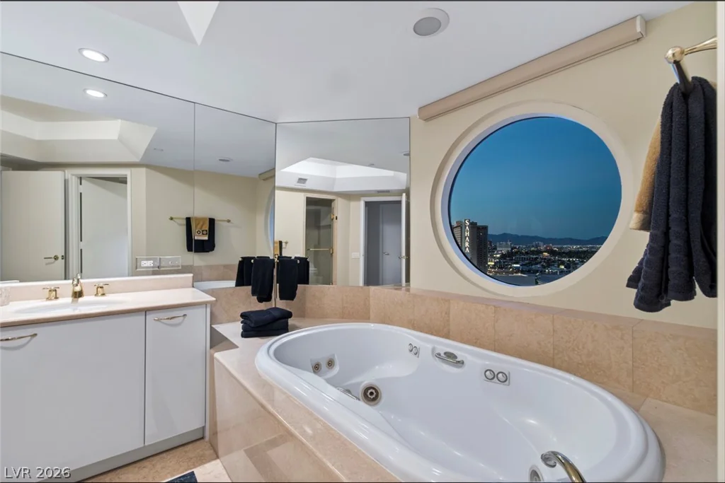 2747 Paradise, Las Vegas, NV 89109