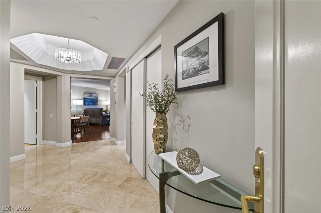 2747 Paradise, Las Vegas, NV 89109