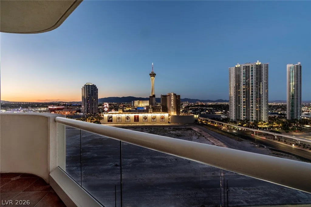 2747 Paradise, Las Vegas, NV 89109