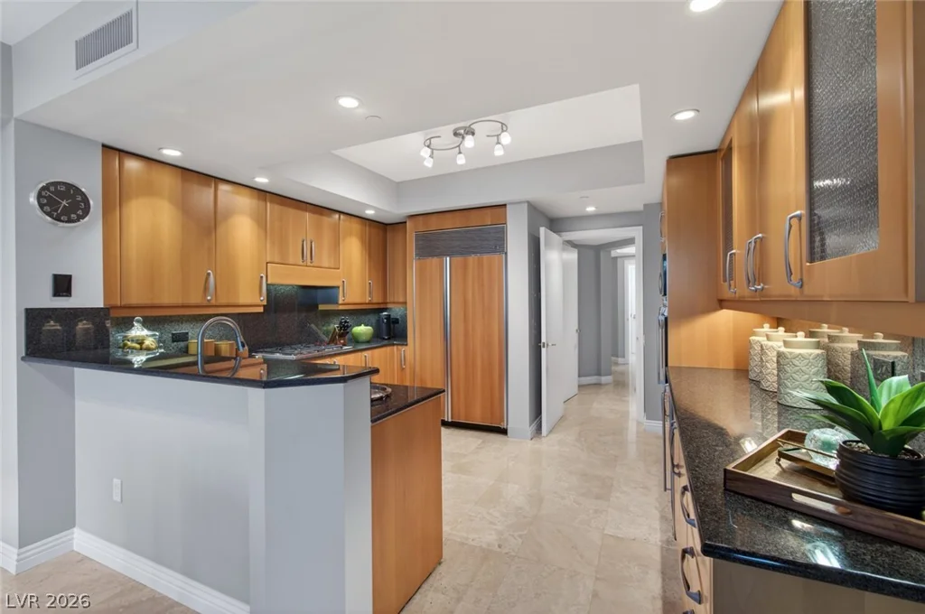 2747 Paradise, Las Vegas, NV 89109