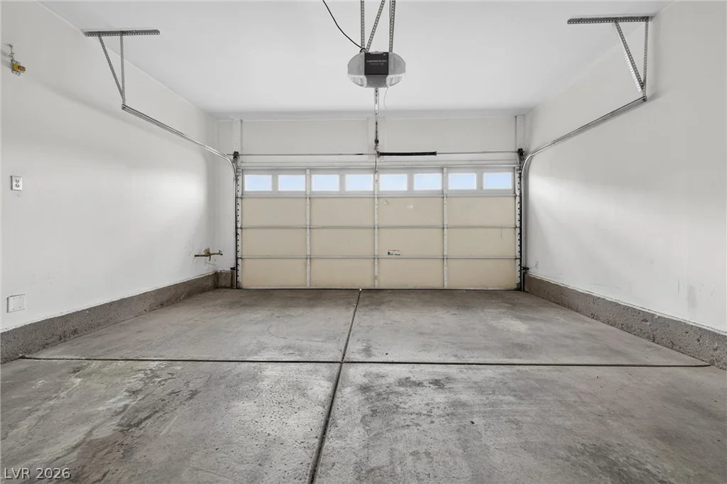 4008 Smokey Fog, North Las Vegas, NV 89081