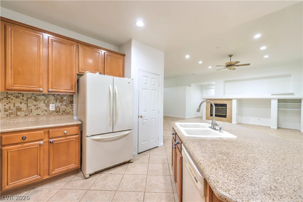 7858 Dancing Leaf, Las Vegas, NV 89131