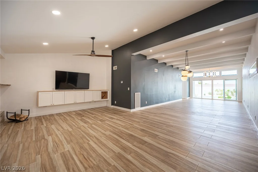 330 Country Club, Henderson, NV 89015