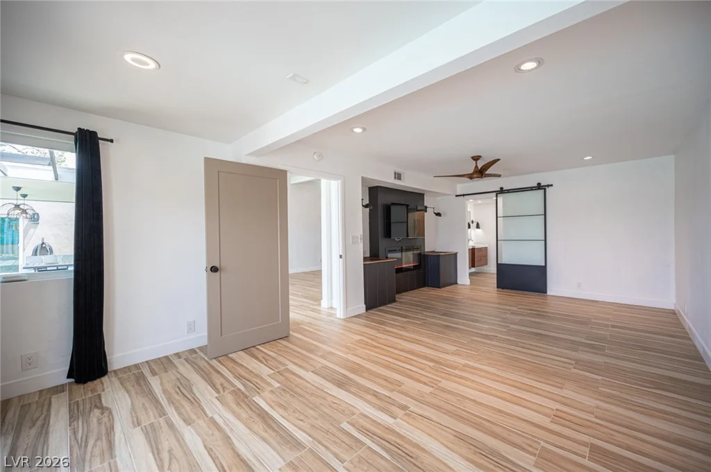 330 Country Club, Henderson, NV 89015