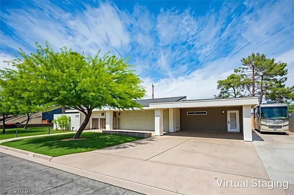 330 Country Club, Henderson, NV 89015