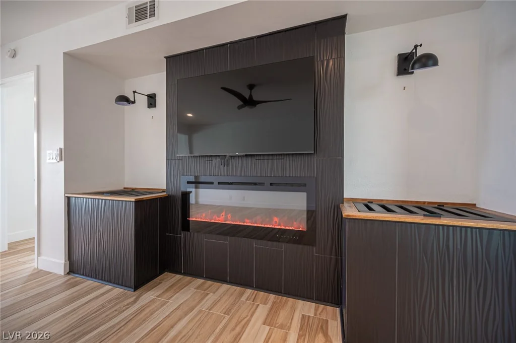 330 Country Club, Henderson, NV 89015
