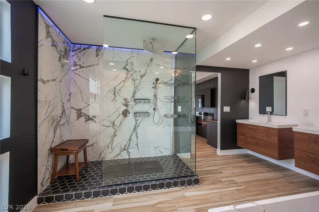 330 Country Club, Henderson, NV 89015