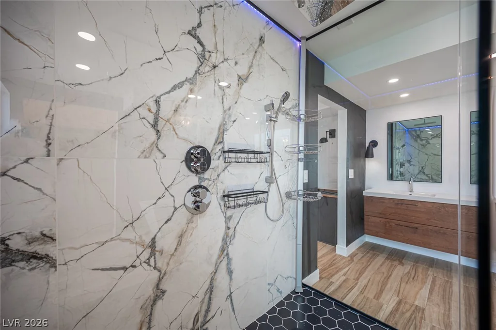 330 Country Club, Henderson, NV 89015