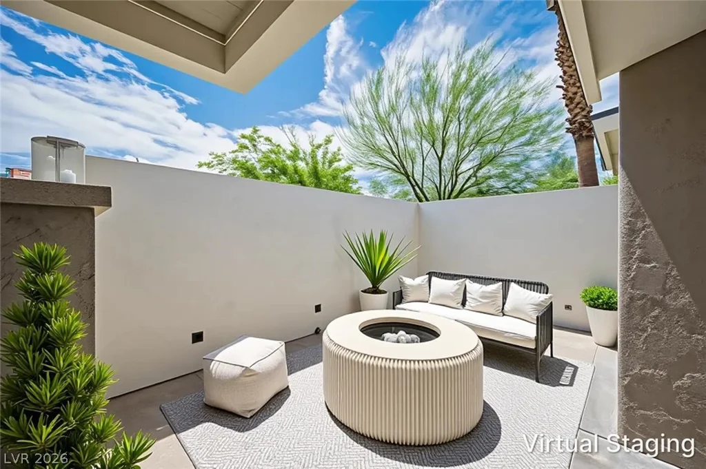 330 Country Club, Henderson, NV 89015