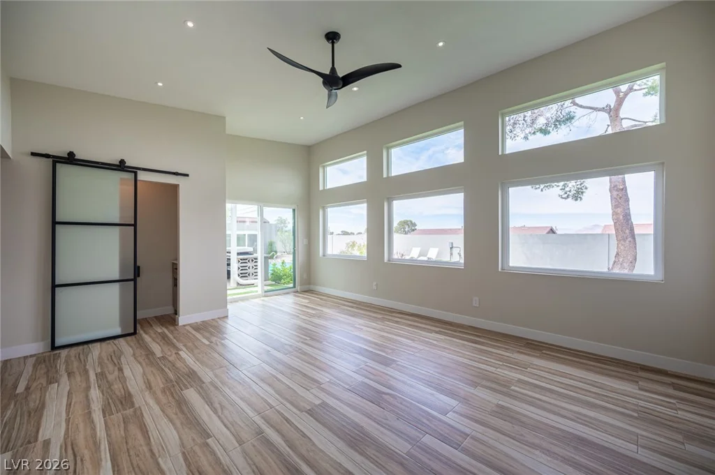 330 Country Club, Henderson, NV 89015