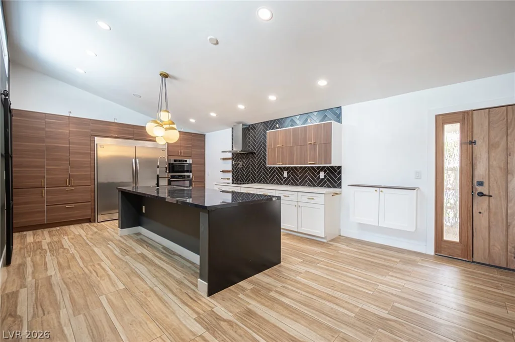 330 Country Club, Henderson, NV 89015
