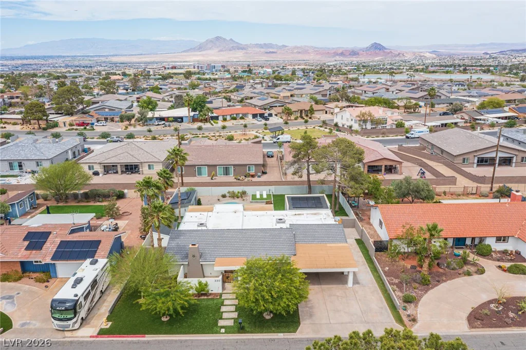 330 Country Club, Henderson, NV 89015