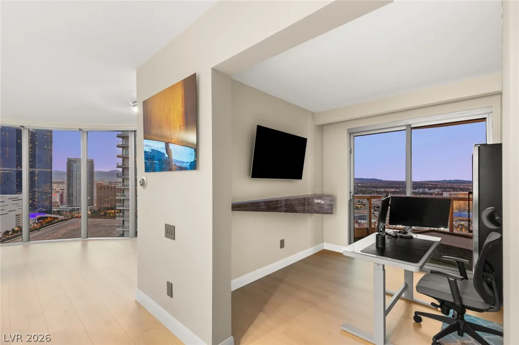 322 Karen, Las Vegas, NV 89109