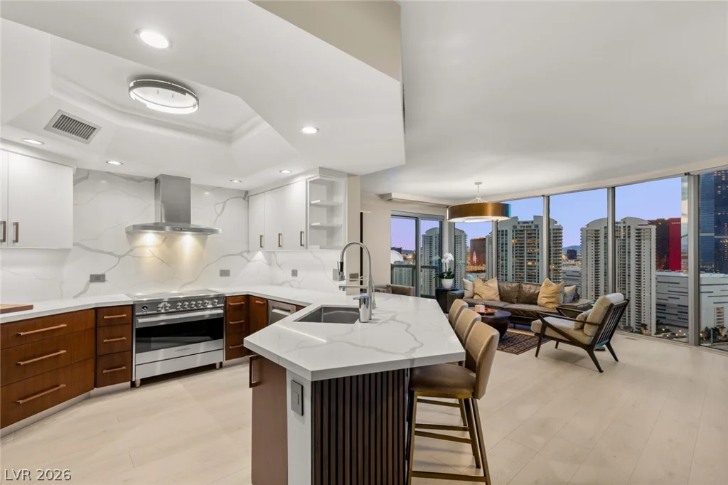 322 Karen, Las Vegas, NV 89109