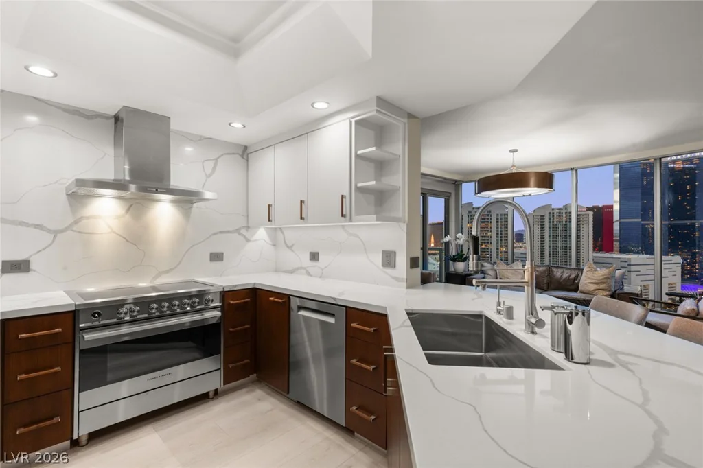 322 Karen, Las Vegas, NV 89109
