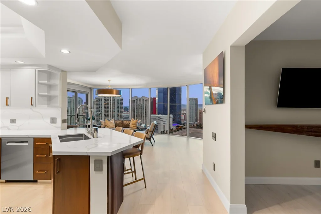322 Karen, Las Vegas, NV 89109