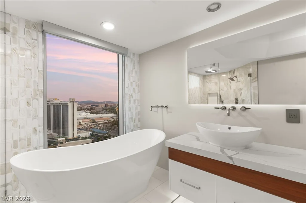 322 Karen, Las Vegas, NV 89109
