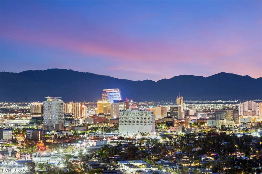 322 Karen, Las Vegas, NV 89109