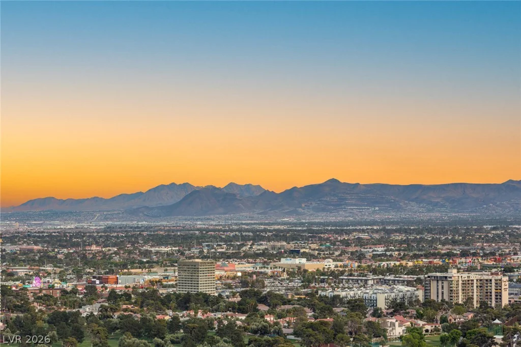 322 Karen, Las Vegas, NV 89109