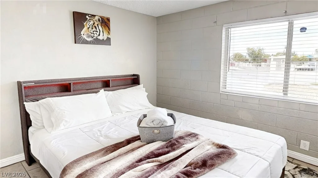 5463 Sir Monahan, Las Vegas, NV 89119