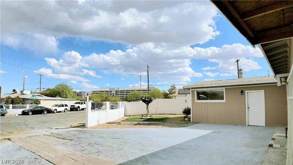 5463 Sir Monahan, Las Vegas, NV 89119