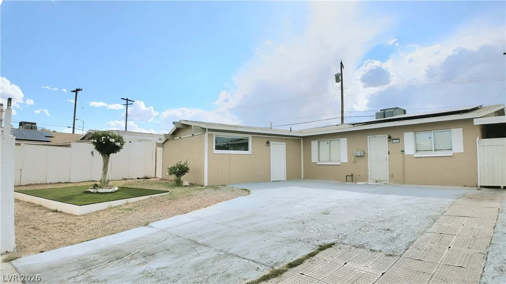 5463 Sir Monahan, Las Vegas, NV 89119