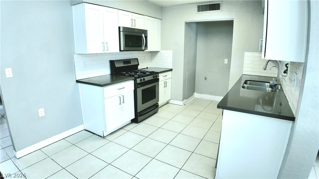 5463 Sir Monahan, Las Vegas, NV 89119