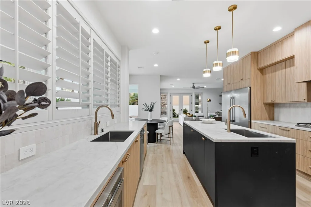 1905 Iron Ridge, Las Vegas, NV 89117