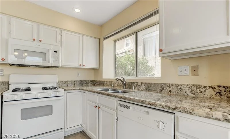 5320 Desert Blossom, Las Vegas, NV 89107