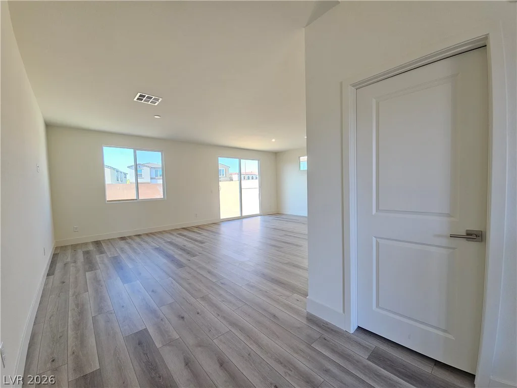 2467 Tom Collins, Las Vegas, NV 89121