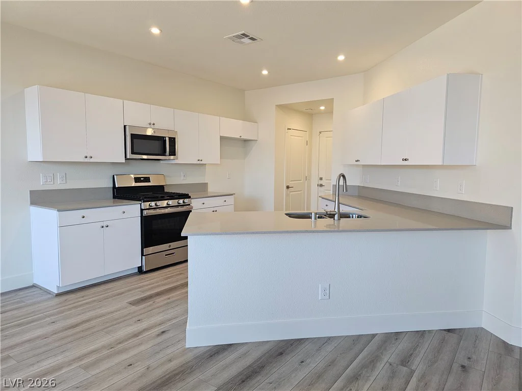 2467 Tom Collins, Las Vegas, NV 89121