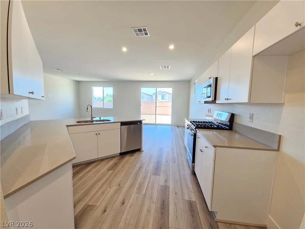 2467 Tom Collins, Las Vegas, NV 89121