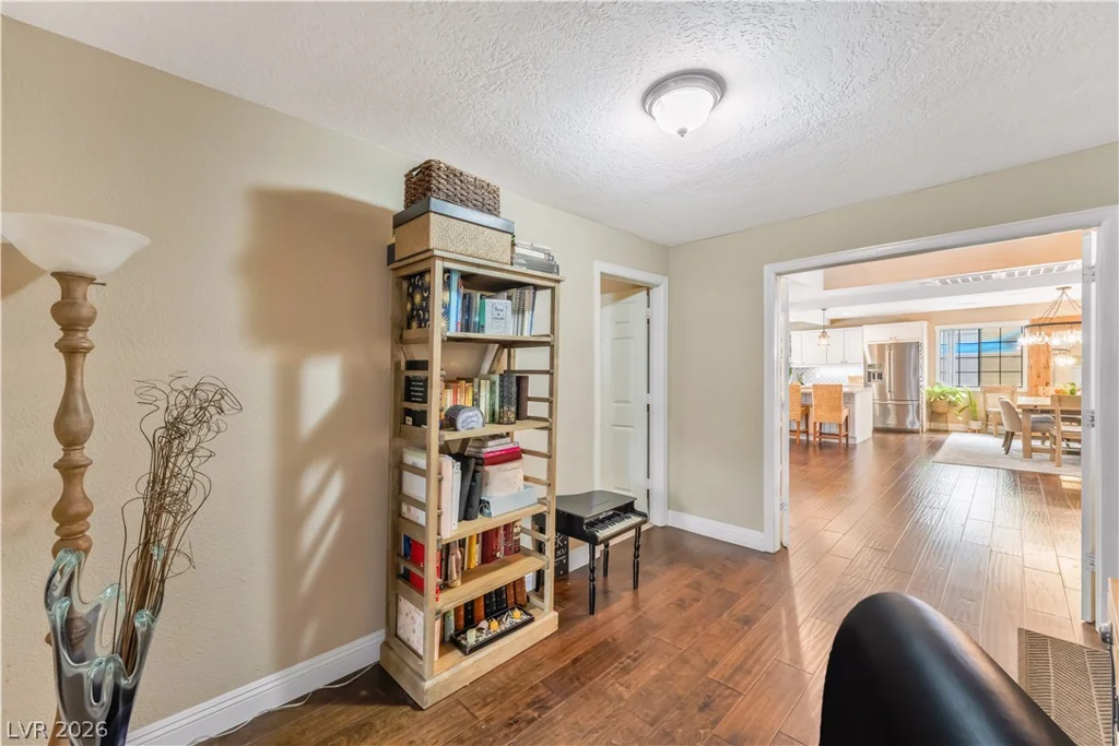 542 Radwick, Las Vegas, NV 89110