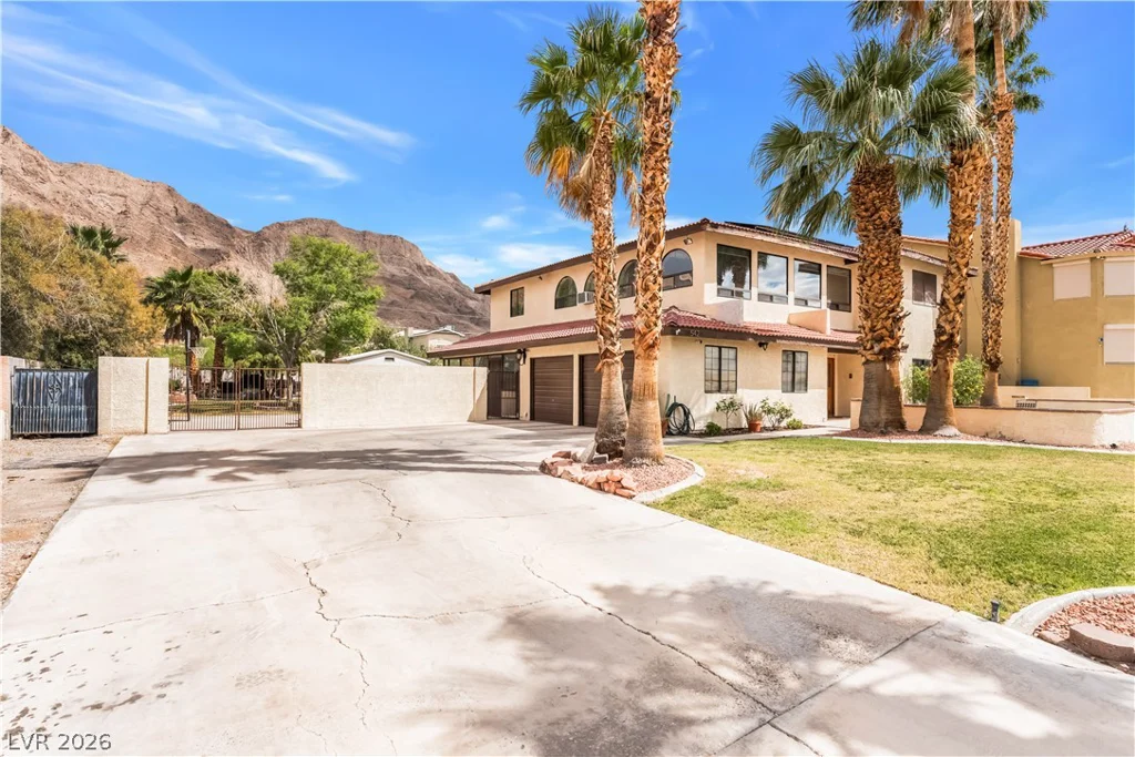542 Radwick, Las Vegas, NV 89110