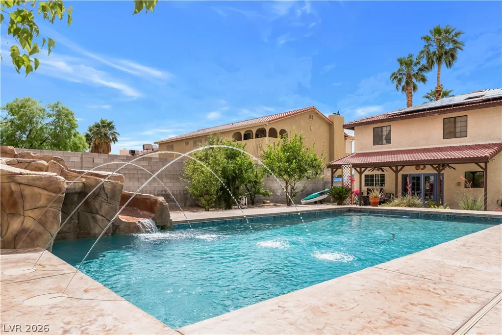 542 Radwick, Las Vegas, NV 89110