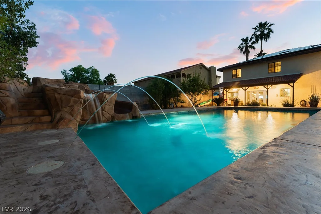 542 Radwick, Las Vegas, NV 89110