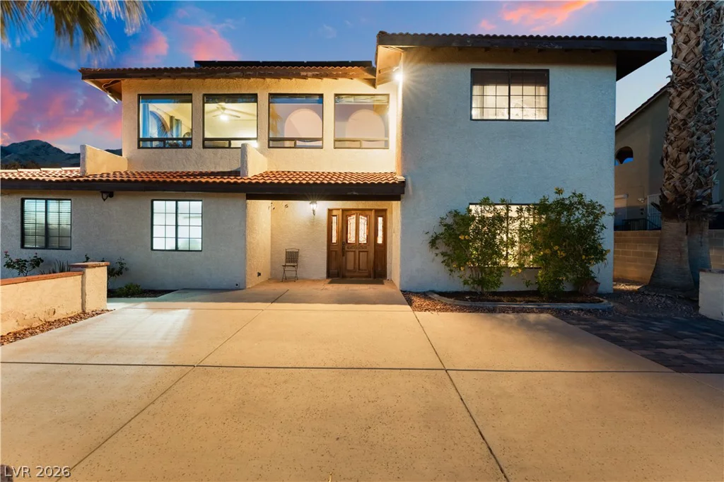 542 Radwick, Las Vegas, NV 89110