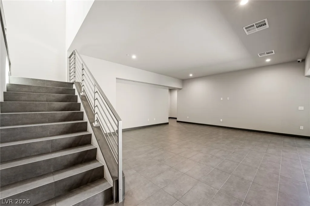 7389 Olive Creek, Las Vegas, NV 89117