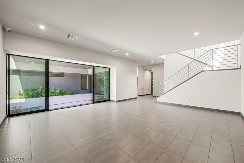 7389 Olive Creek, Las Vegas, NV 89117