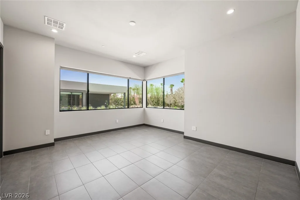 7389 Olive Creek, Las Vegas, NV 89117