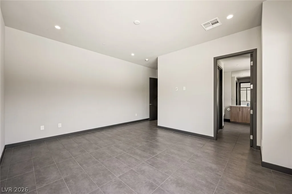7389 Olive Creek, Las Vegas, NV 89117