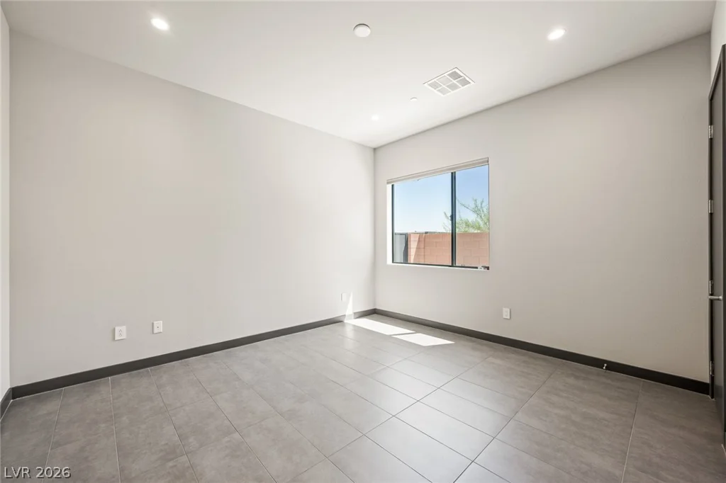 7389 Olive Creek, Las Vegas, NV 89117