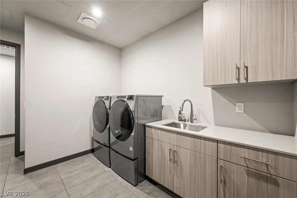 7389 Olive Creek, Las Vegas, NV 89117