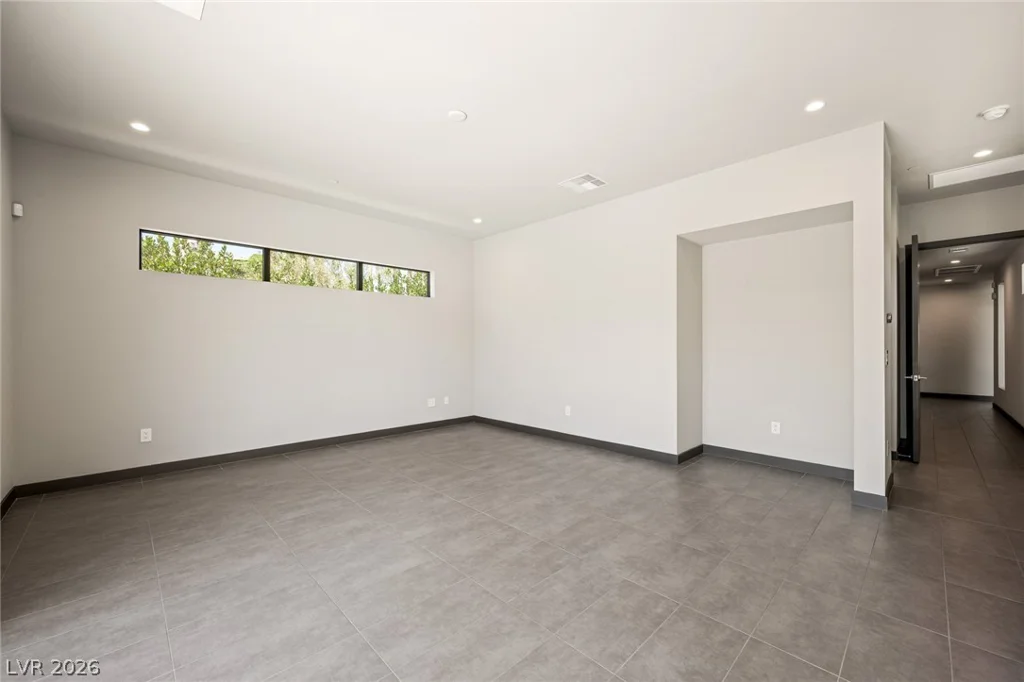 7389 Olive Creek, Las Vegas, NV 89117