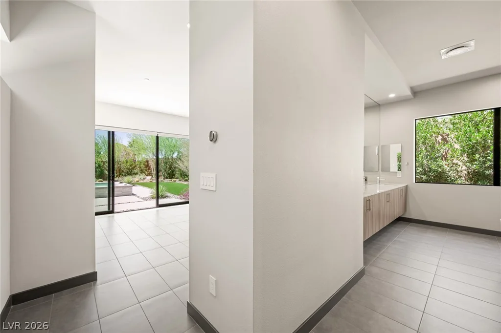 7389 Olive Creek, Las Vegas, NV 89117